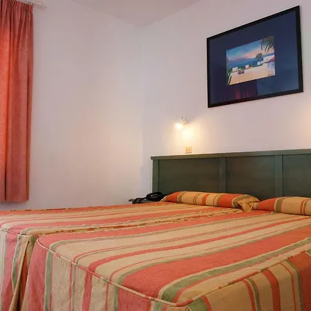 Hotel Oasis The Colletion 5*